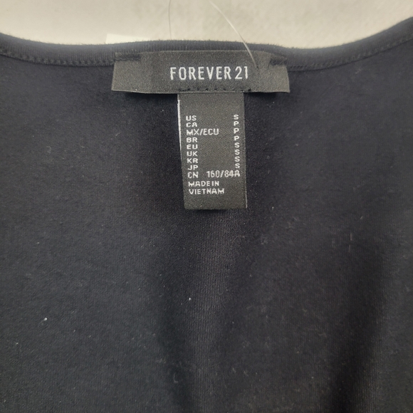 FOREVER 21 Black skater dress mini skirt length above knee size small NWT - Picture 4 of 14